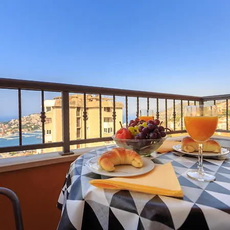 With Sea View And Private Parking Apartment